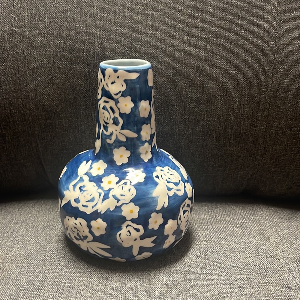Anthropologie Welcome Spring Vase - Picture 7 of 11